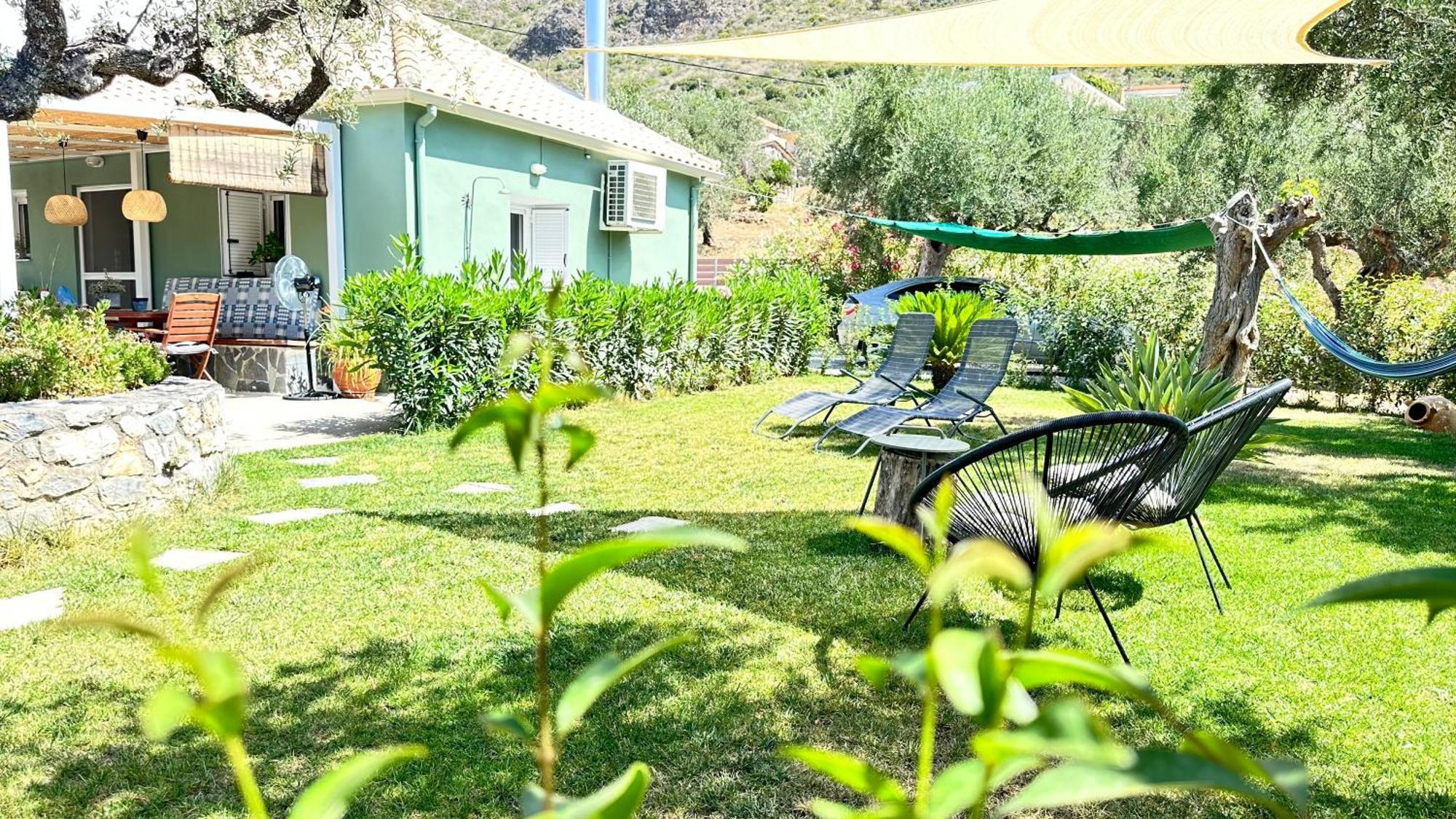The Secret Garden At Villa Georgia Kalamata Dış mekan fotoğraf