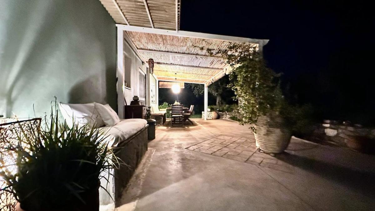 The Secret Garden At Villa Georgia Kalamata Dış mekan fotoğraf
