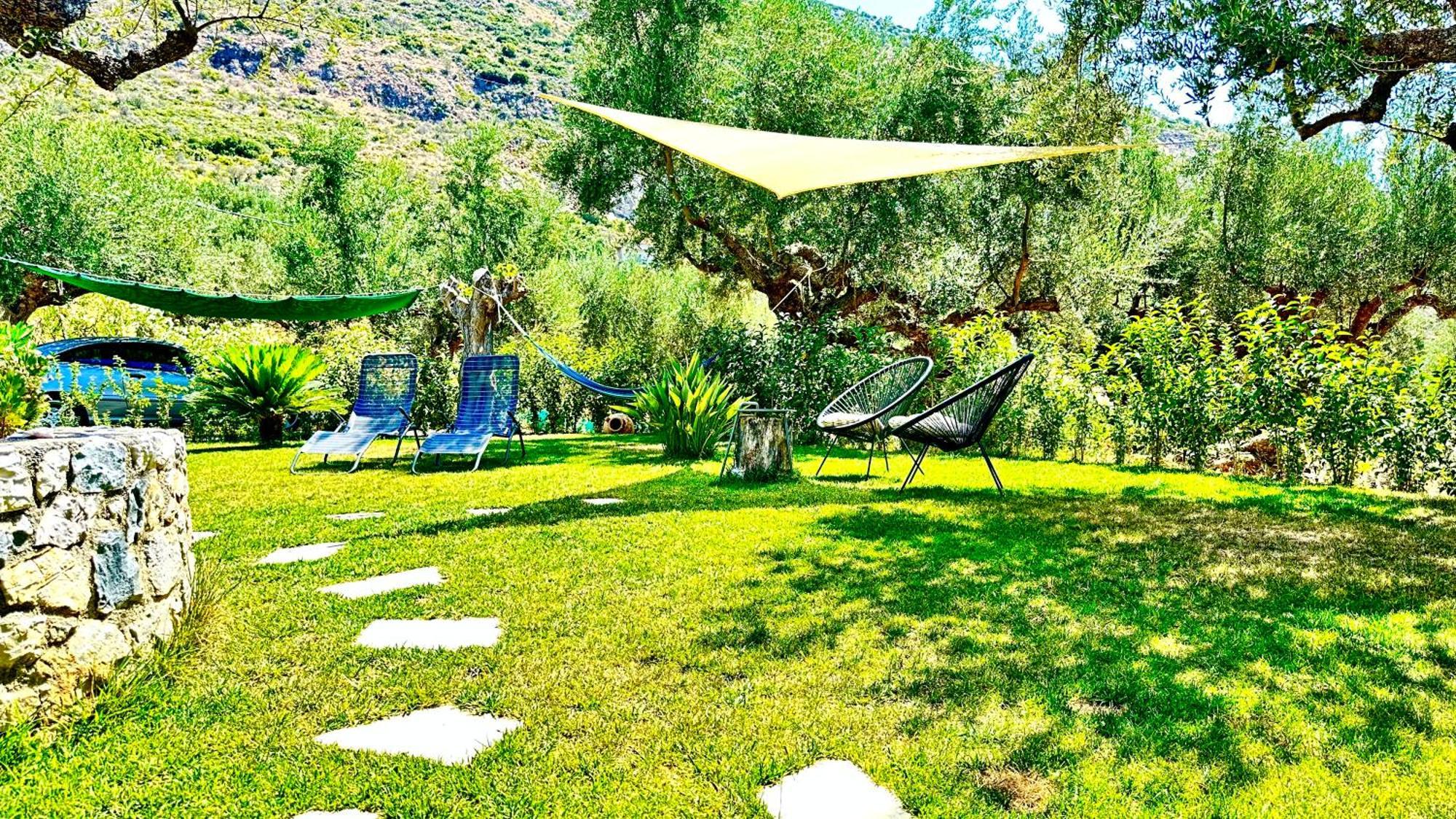 The Secret Garden At Villa Georgia Kalamata Dış mekan fotoğraf